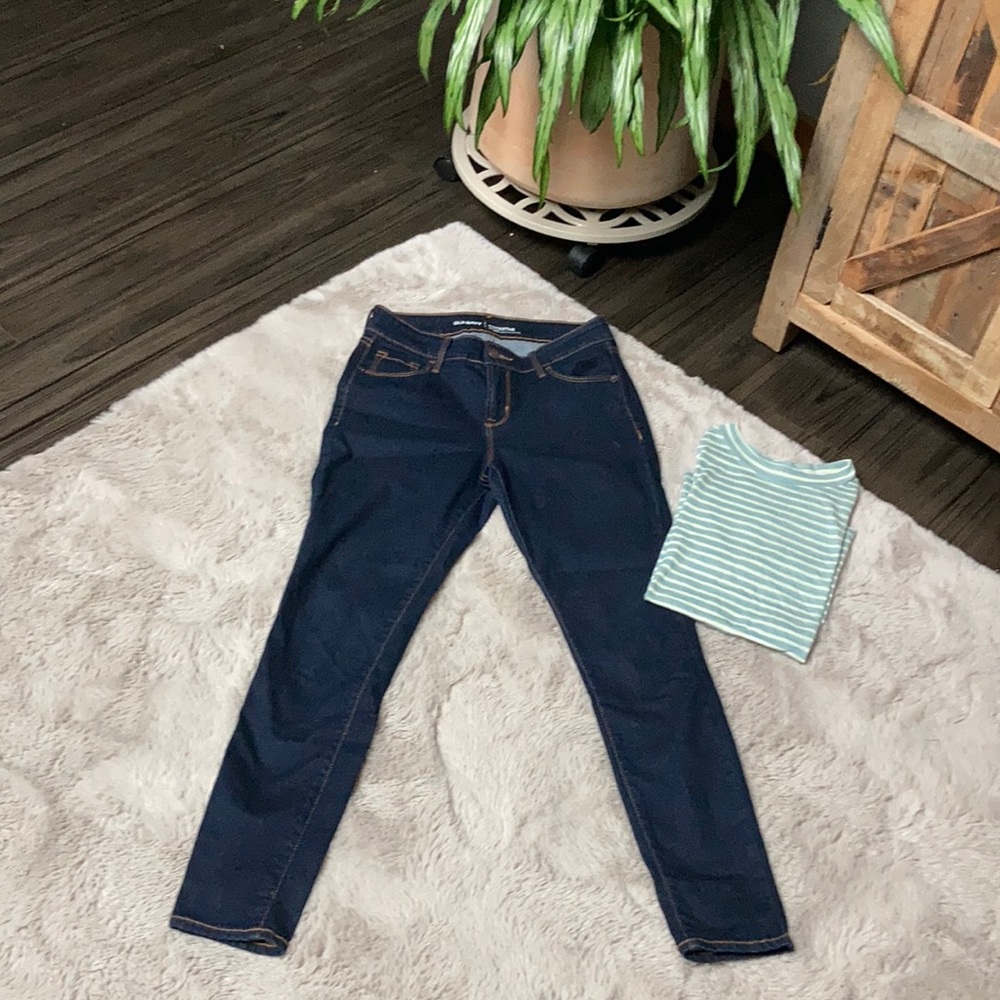 NWOT old navy 8 short  mid rise